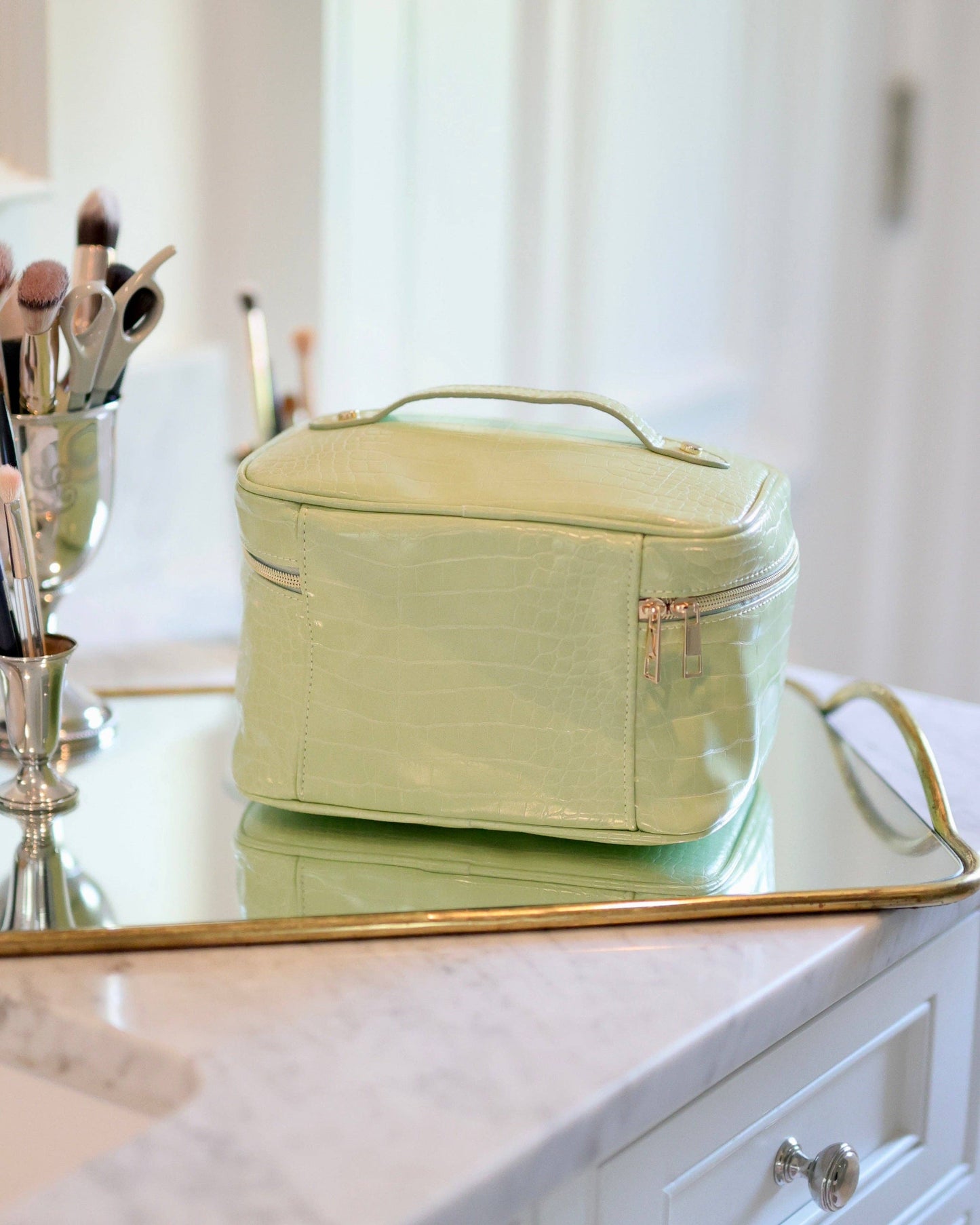 Hampton Train Case Lime EC